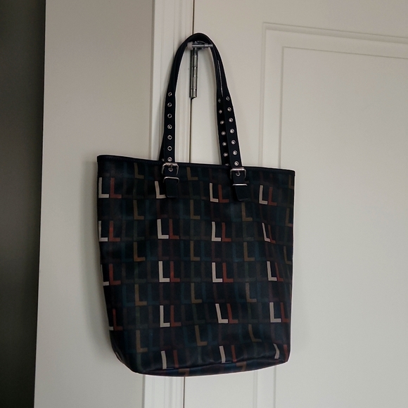 Lacoste Tote - Picture 3 of 7